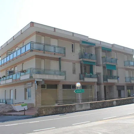 Borghetto S Convenient Location 50m From The Sea * Borghetto Santo Spirito